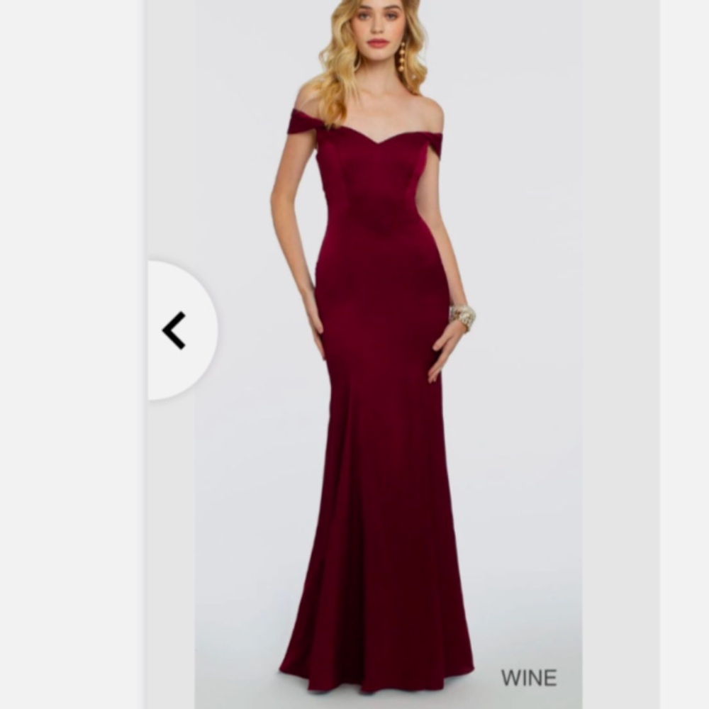 Mac Duggal Red Off Shoulder Sleeveless Gown